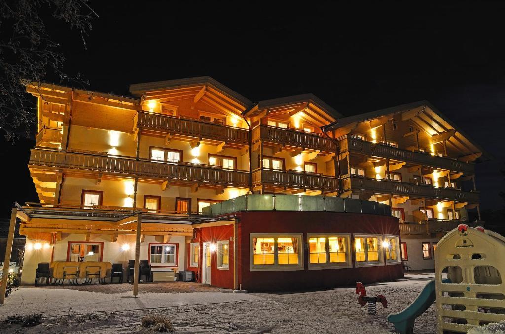 Hotel Grundlhof บรามแบร์กอามเวลโคเกล ภายนอก รูปภาพ
